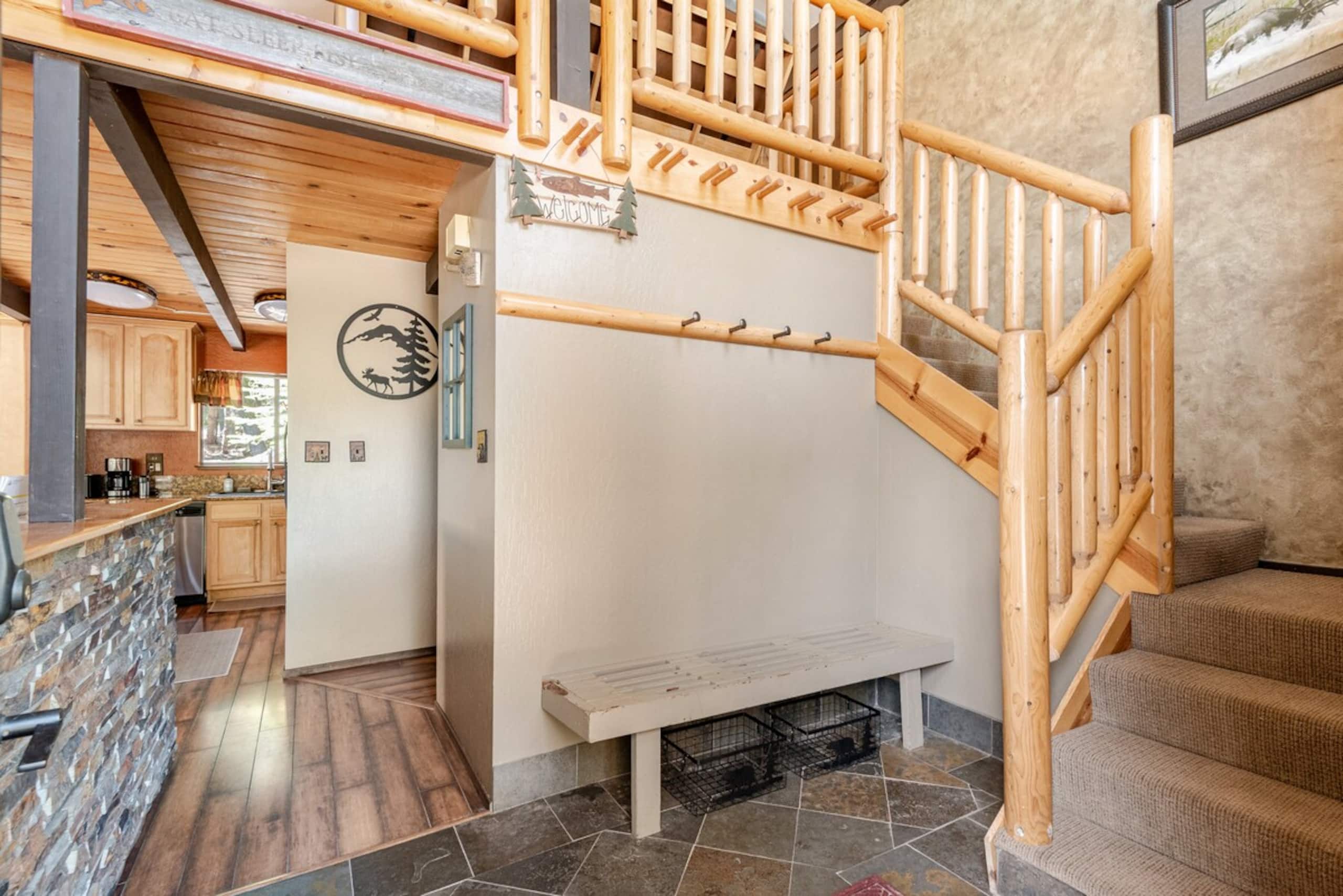 Truckee Adventure Cabin near Resorts + Restaurants - Photo 47