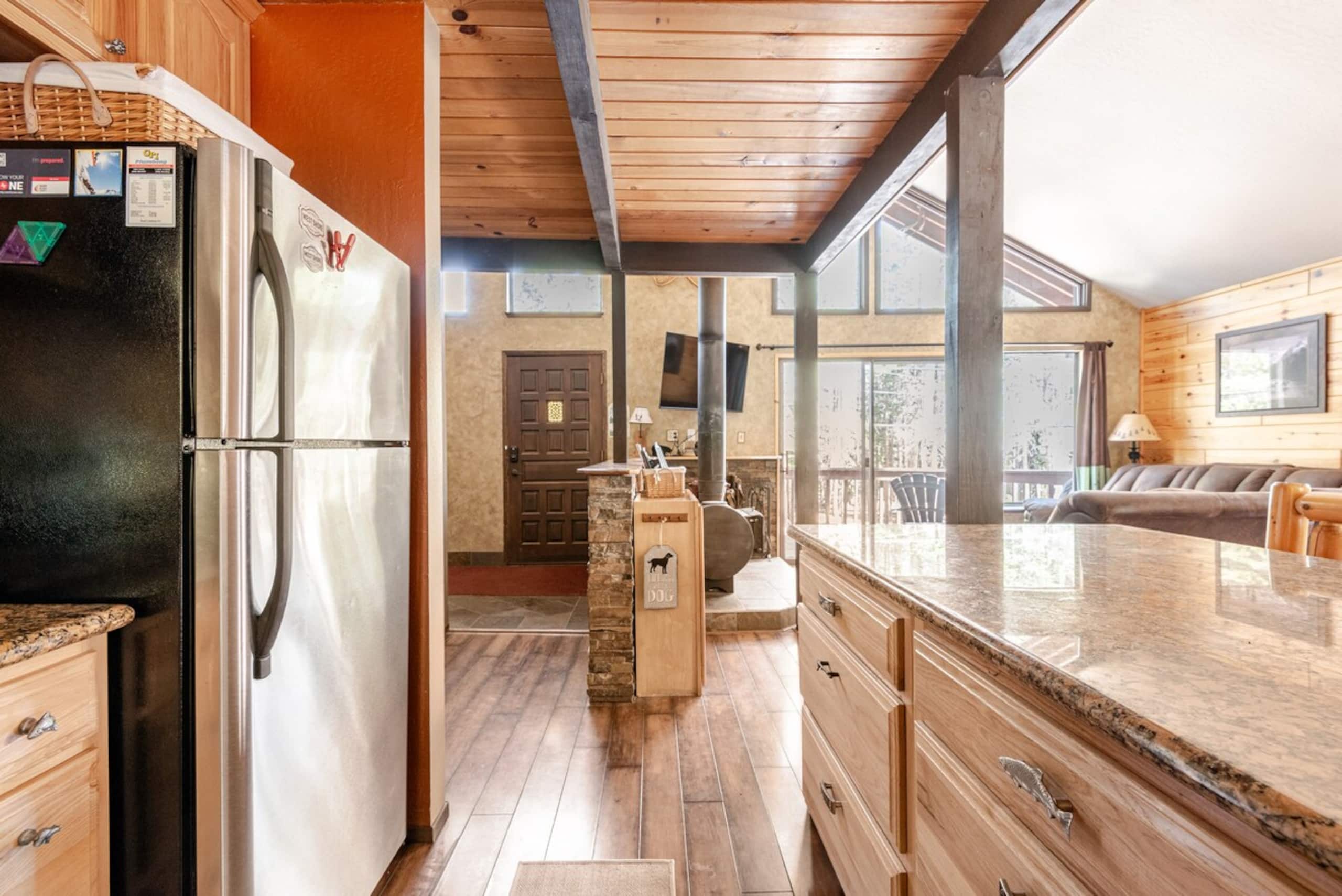 Truckee Adventure Cabin near Resorts + Restaurants - Photo 12