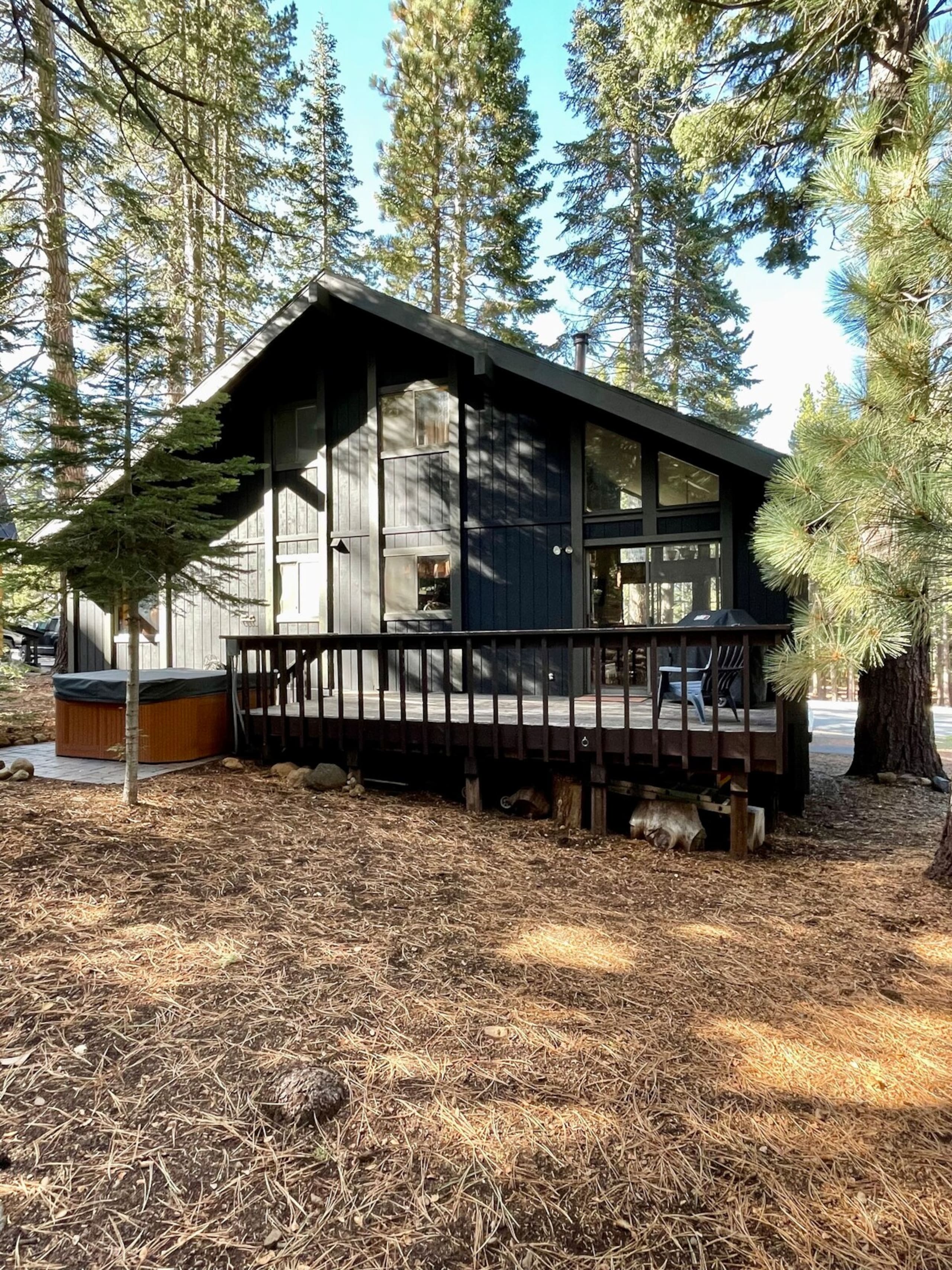 Truckee Adventure Cabin near Resorts + Restaurants - Photo 48