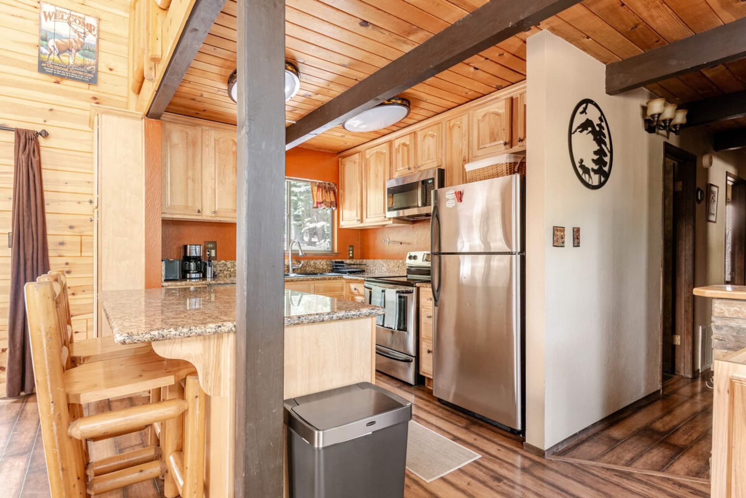 Truckee Adventure Cabin near Resorts + Restaurants - Photo 15