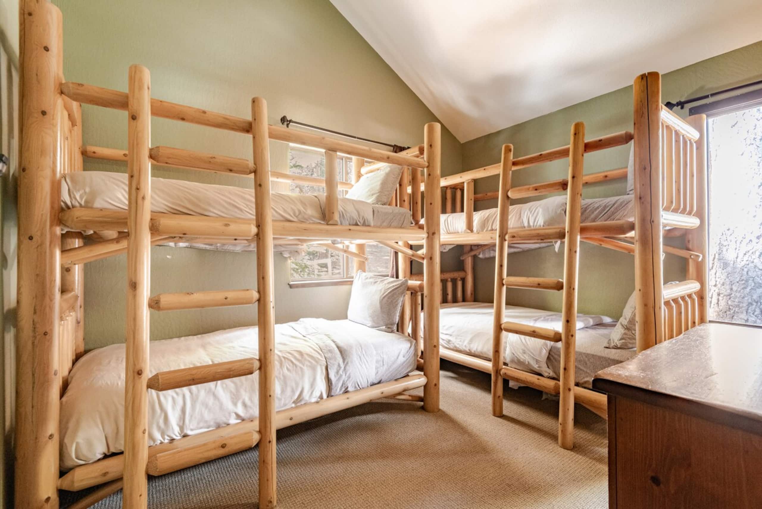 Truckee Adventure Cabin near Resorts + Restaurants - Photo 23