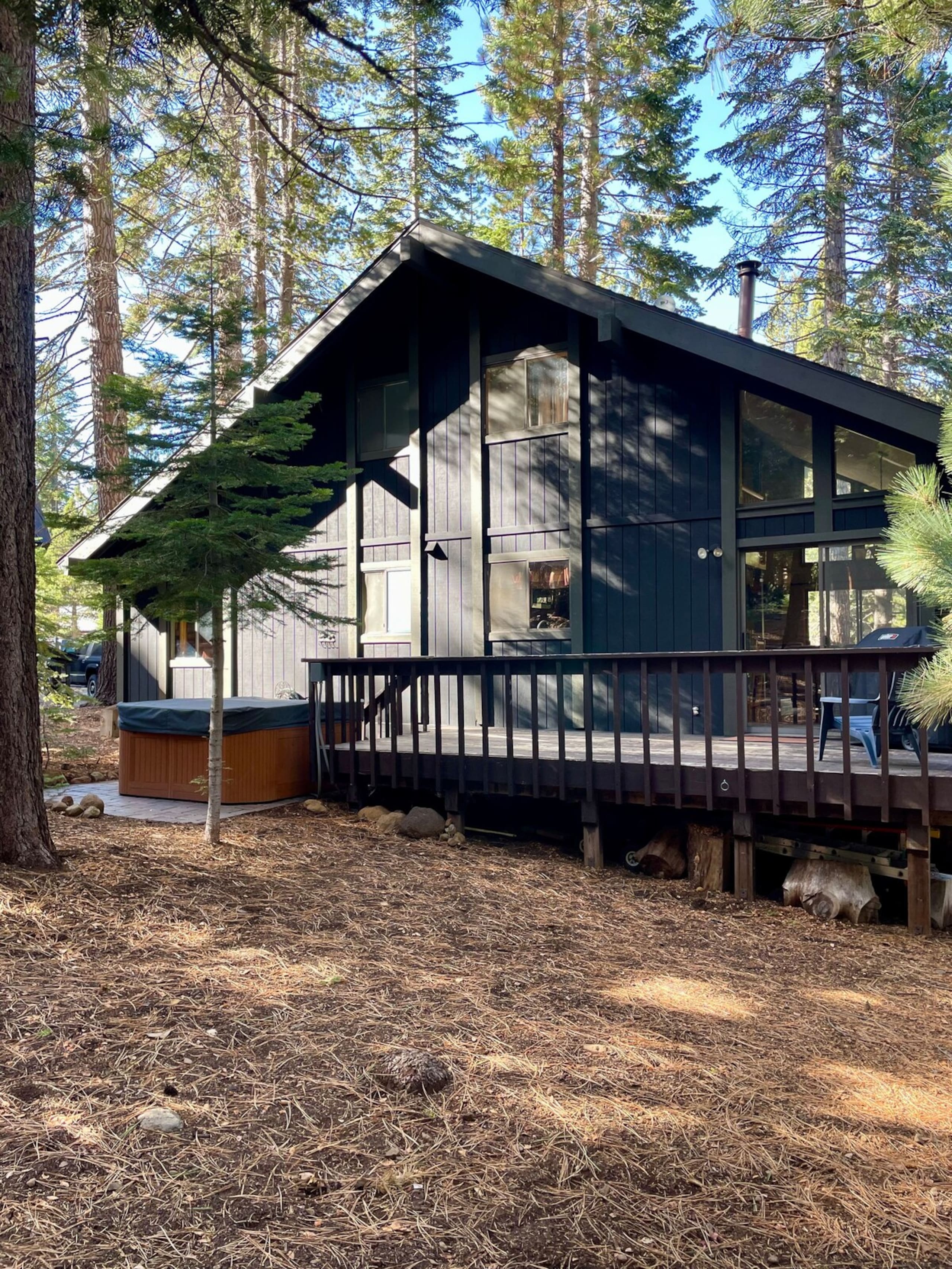 Truckee Adventure Cabin near Resorts + Restaurants - Photo 42