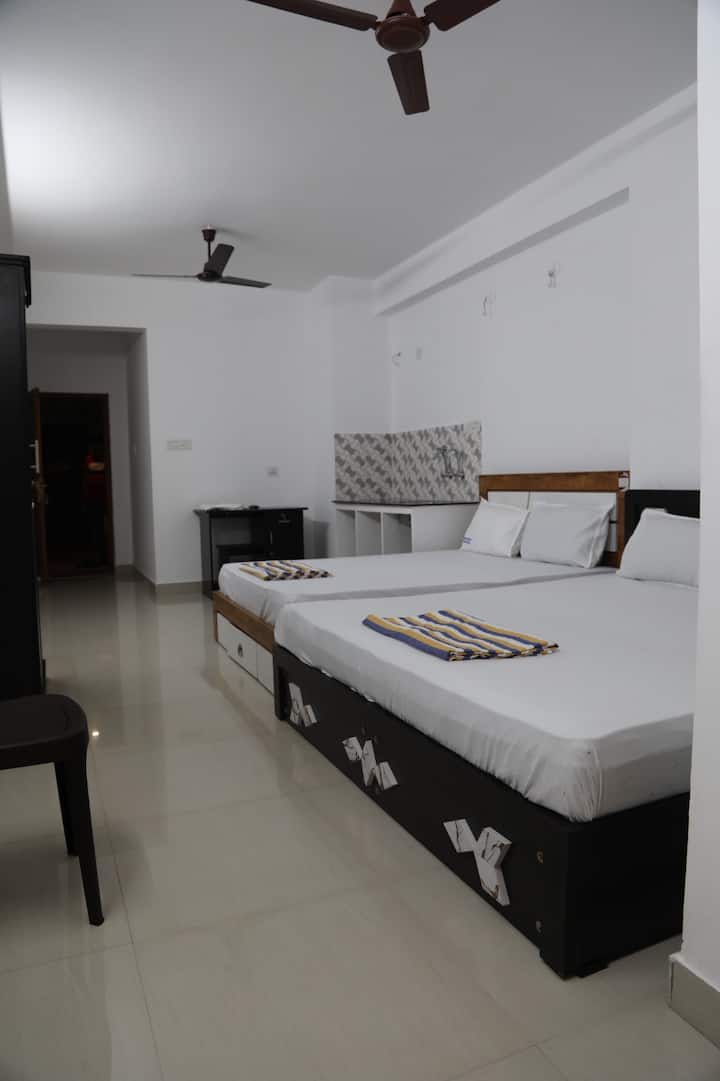 Its A Good, Friendly Apartment For A Comfortable - Guruvayur