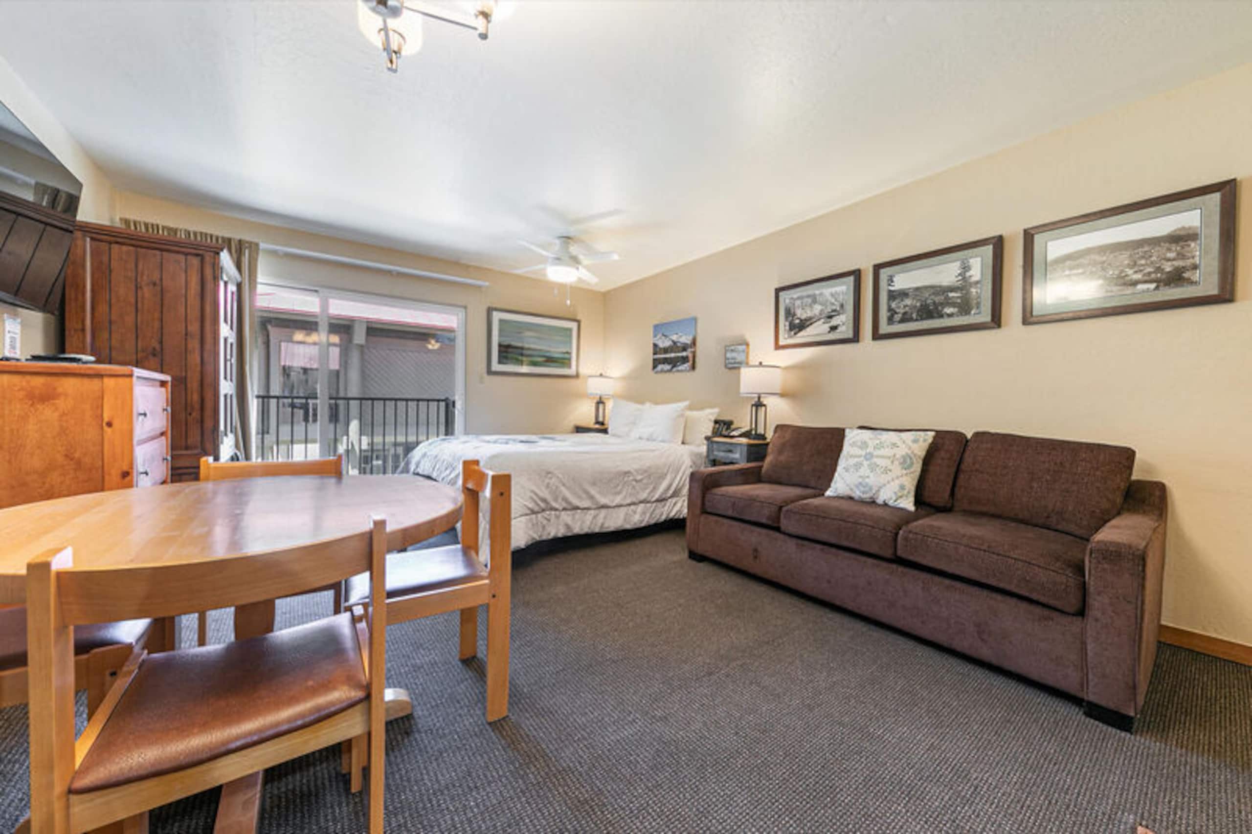 Studio w/Kitchen 217 at Donner Lake Village - Photo 4