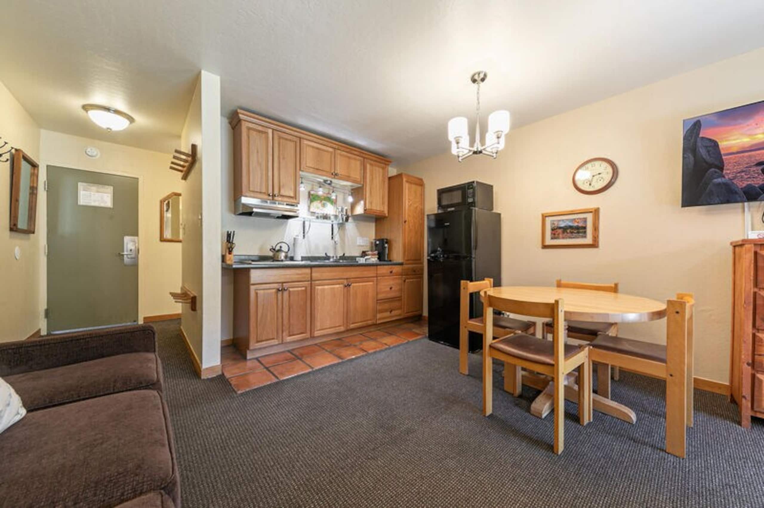 Studio w/Kitchen 217 at Donner Lake Village - Photo 6