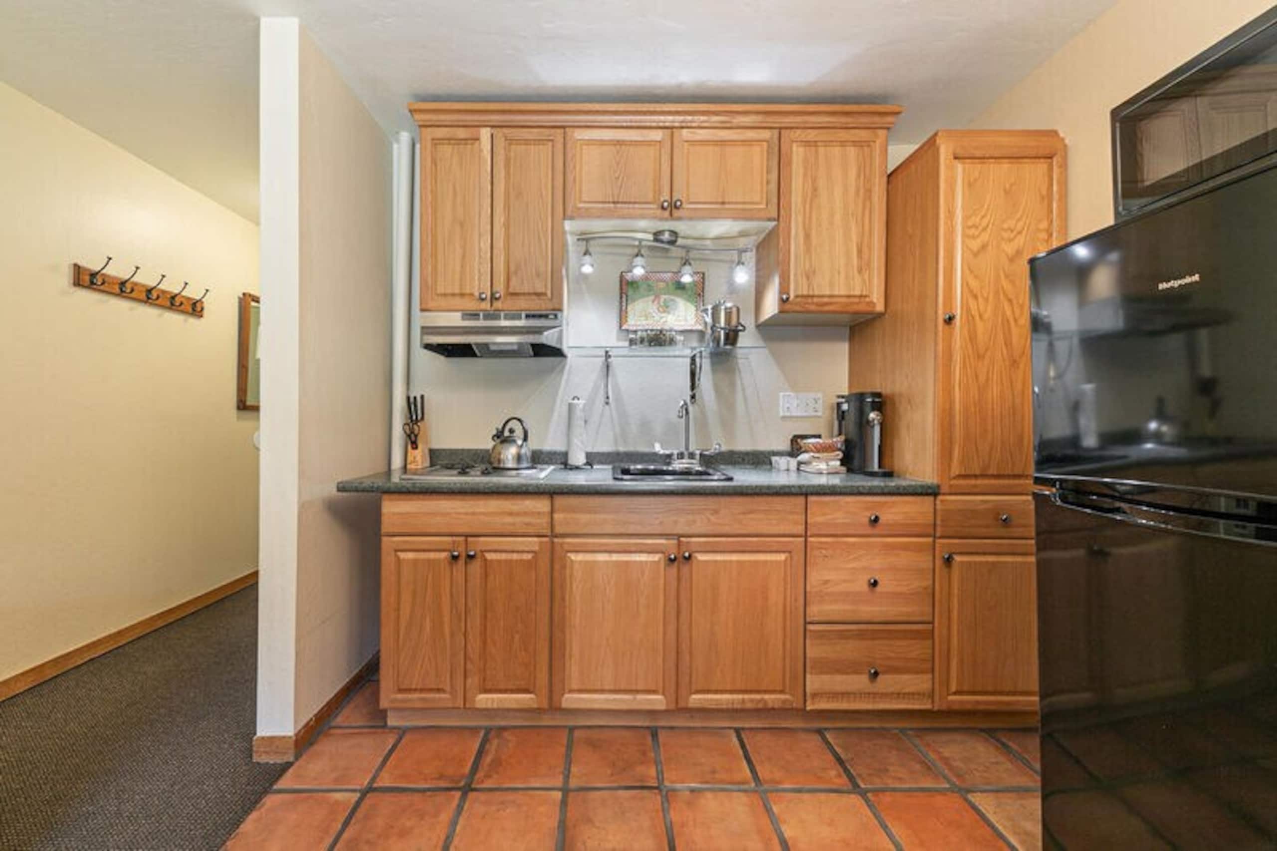 Studio w/Kitchen 217 at Donner Lake Village - Photo 3