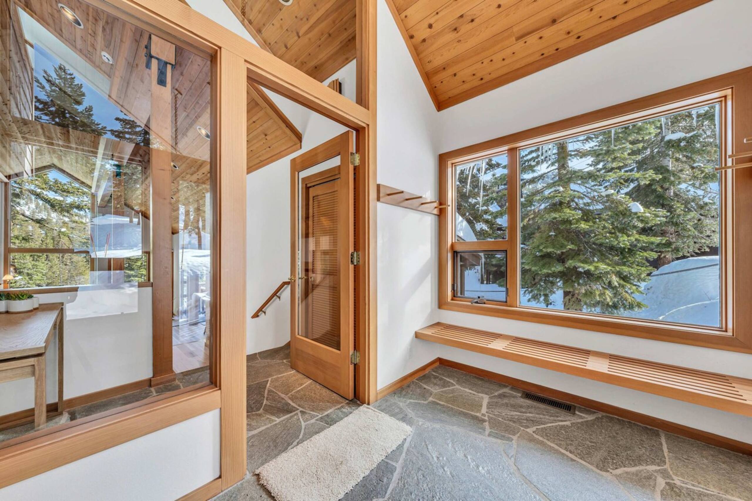 Pet-Friendly Home Deck, 1 Mile to Alpine Meadows - Photo 34
