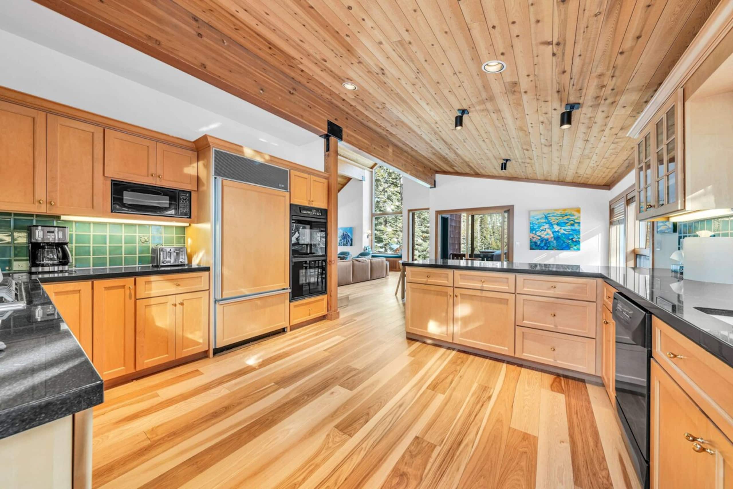Pet-Friendly Home Deck, 1 Mile to Alpine Meadows - Photo 18