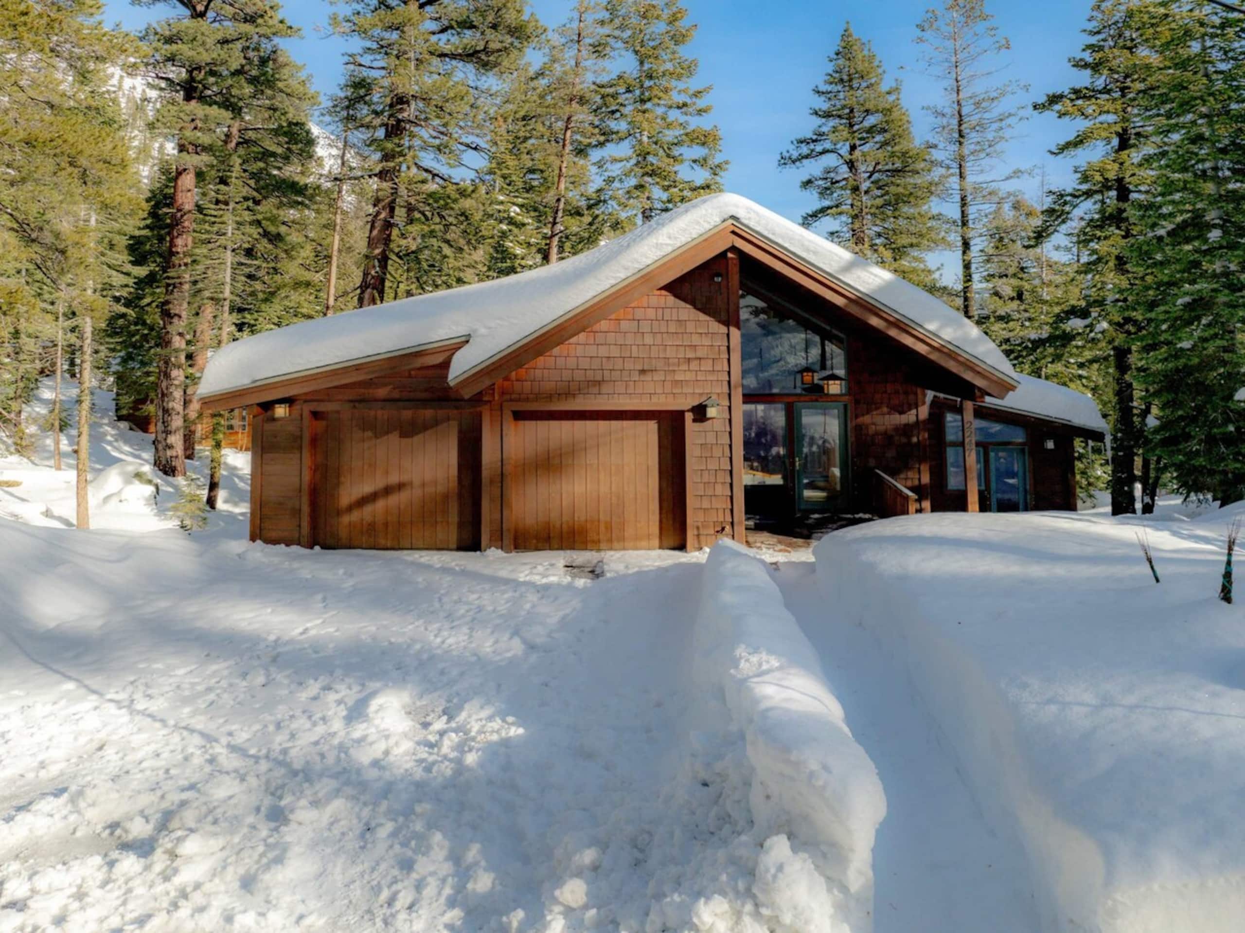 Pet-Friendly Home Deck, 1 Mile to Alpine Meadows - Photo 32