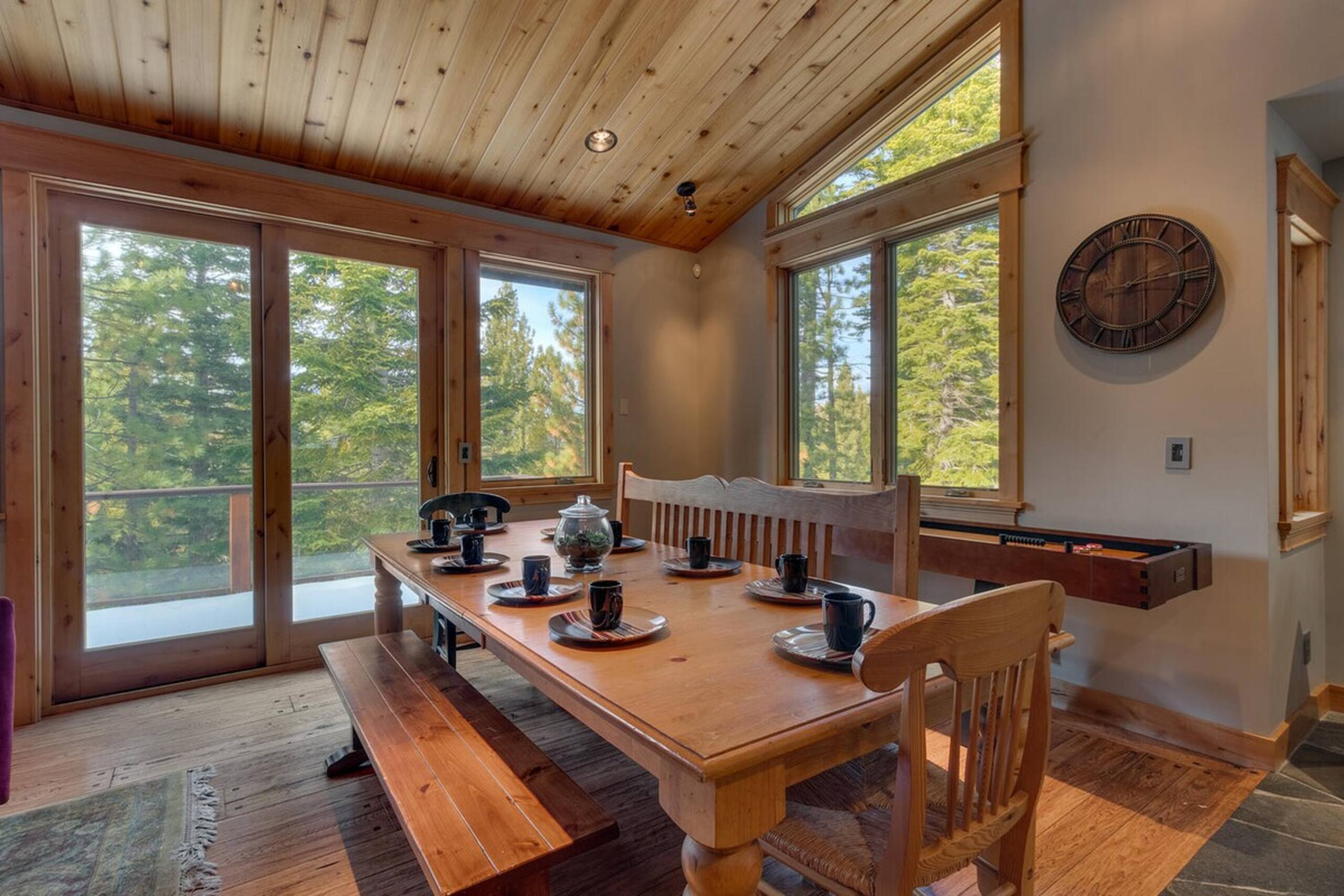 Mountain cabin near trail w/ hot tub - Photo 9