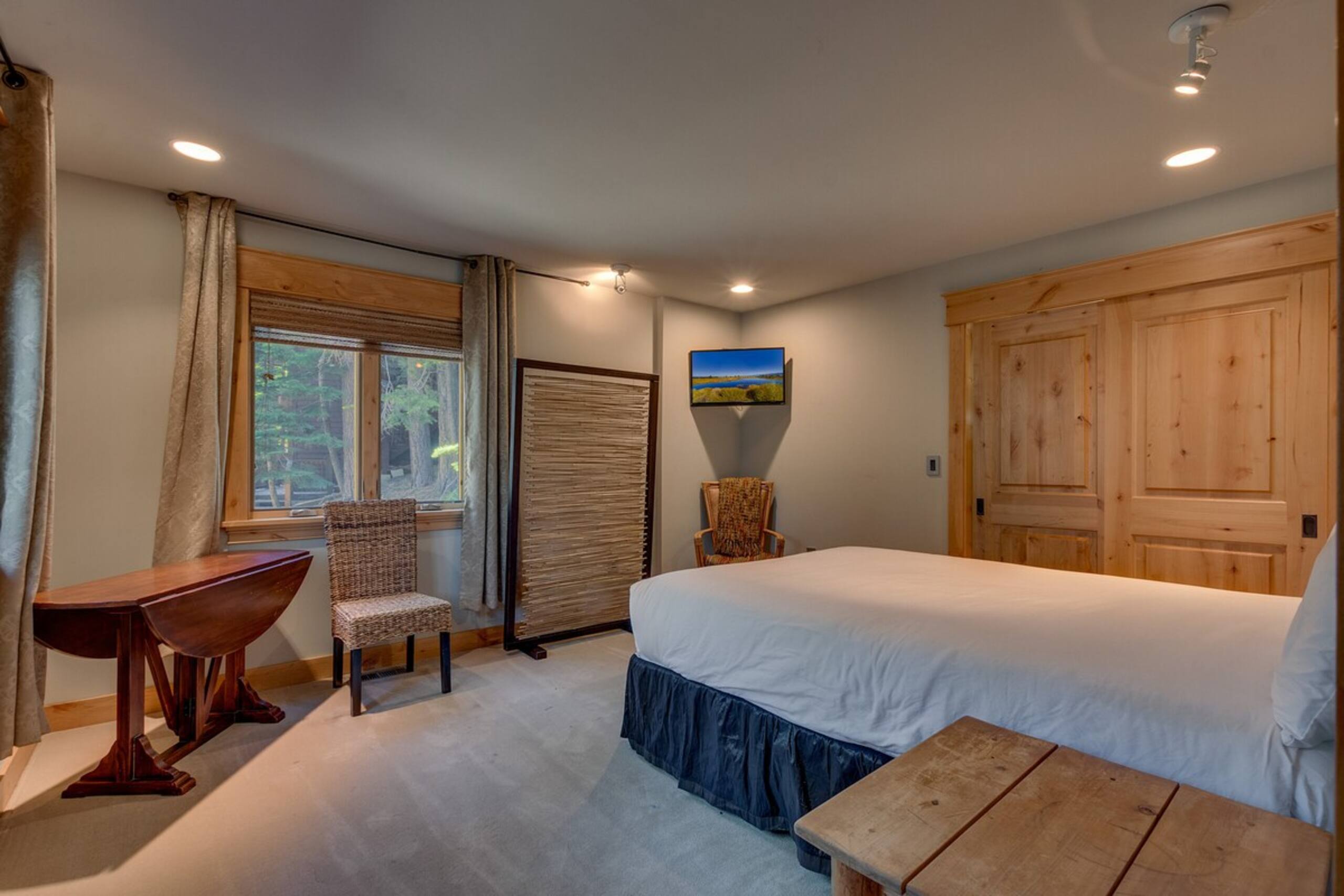 Mountain cabin near trail w/ hot tub - Photo 30