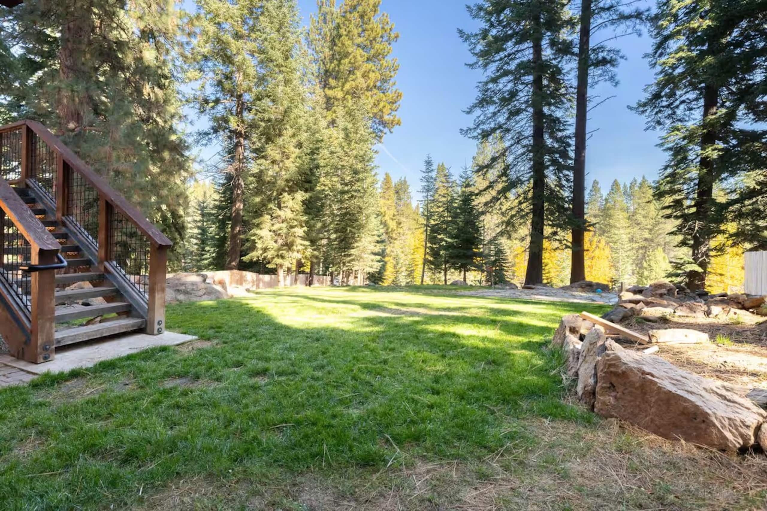 Modern Mountain Escape (Upper Level) Hot Tub/Pups - Photo 29