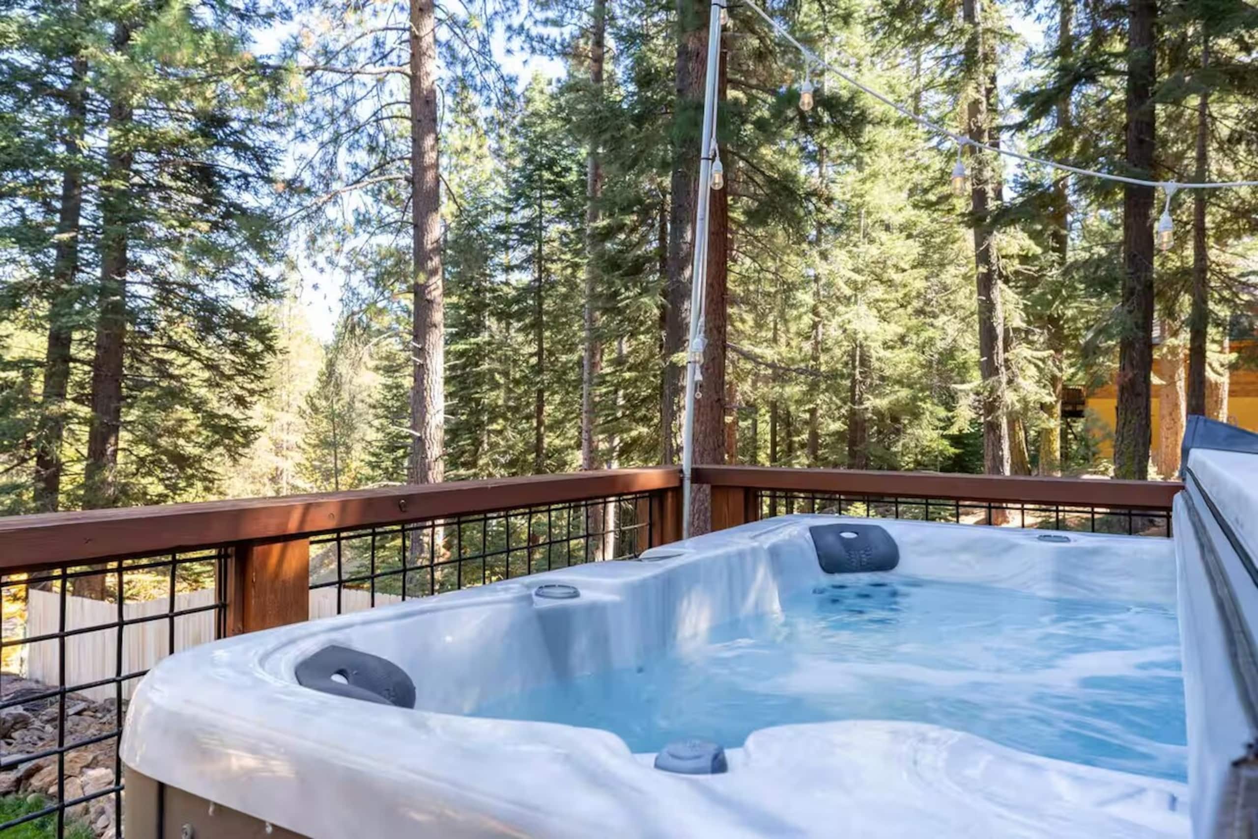 Modern Mountain Escape (Upper Level) Hot Tub/Pups - Photo 23