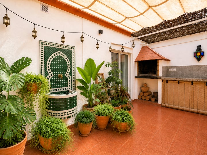 Fern House Oasis In Central/balcon -4 Bed/1.5 Bath - 프리질리아나
