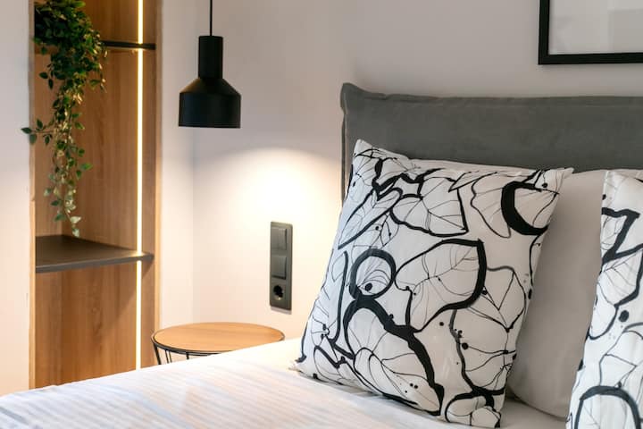 Cama
