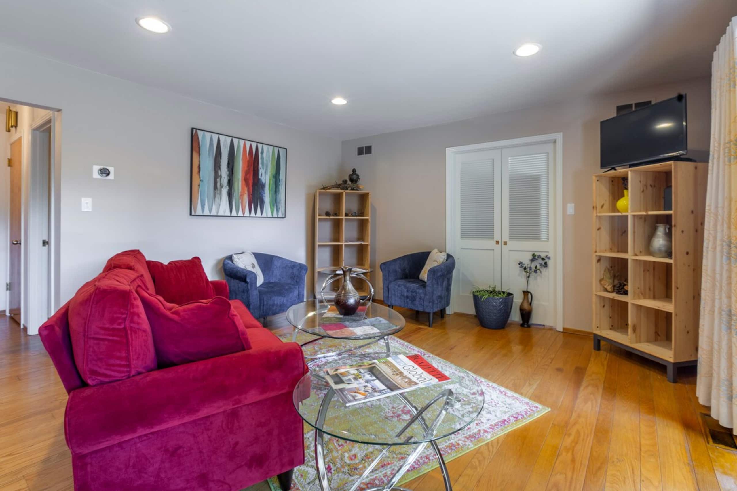 Mid-Century Elegance Beneath the Redwoods - Photo 3