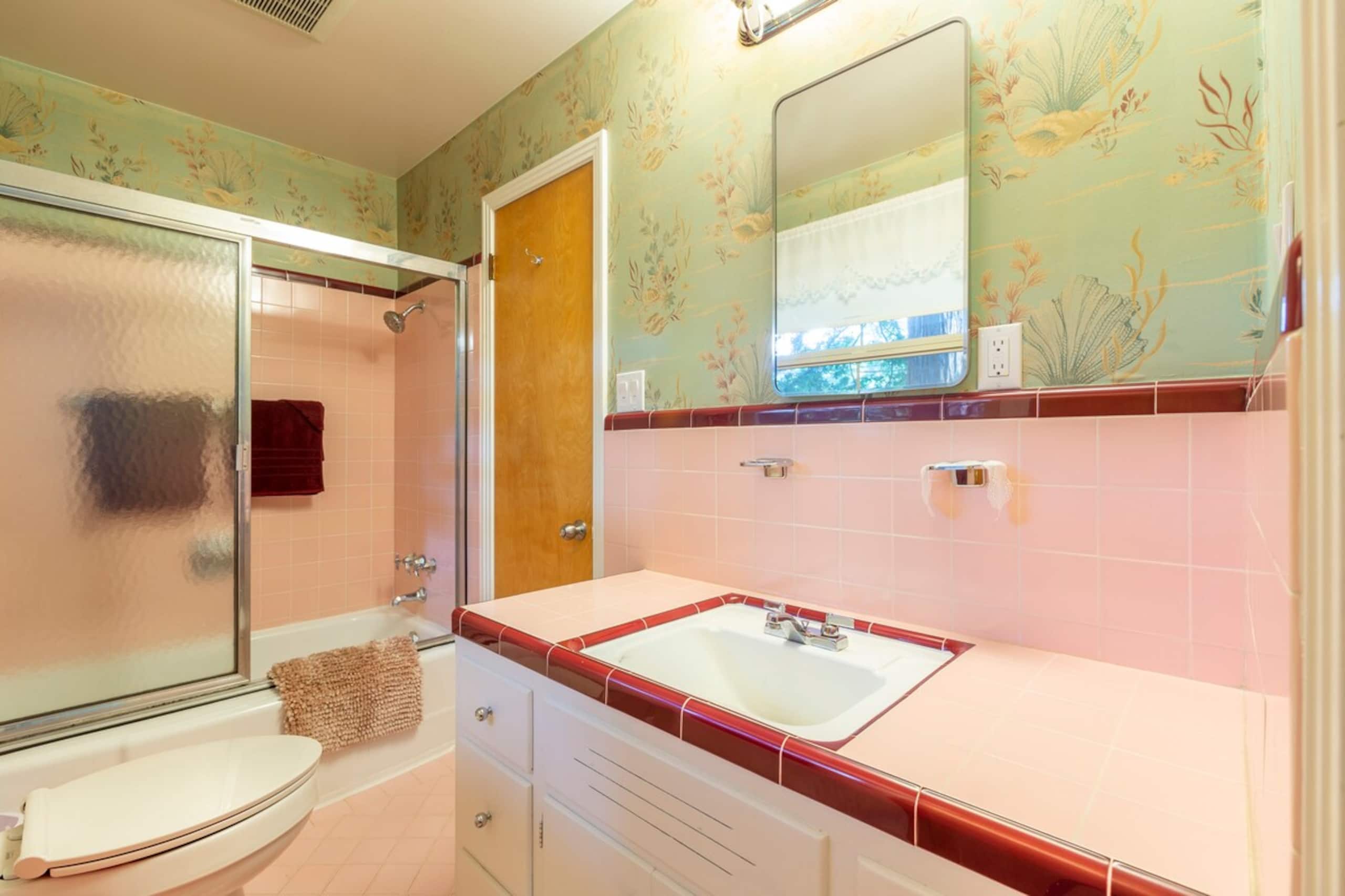 Mid-Century Elegance Beneath the Redwoods - Photo 29