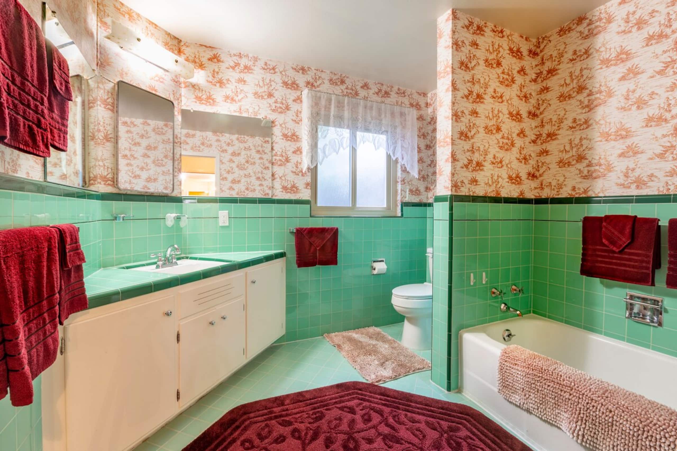 Mid-Century Elegance Beneath the Redwoods - Photo 32