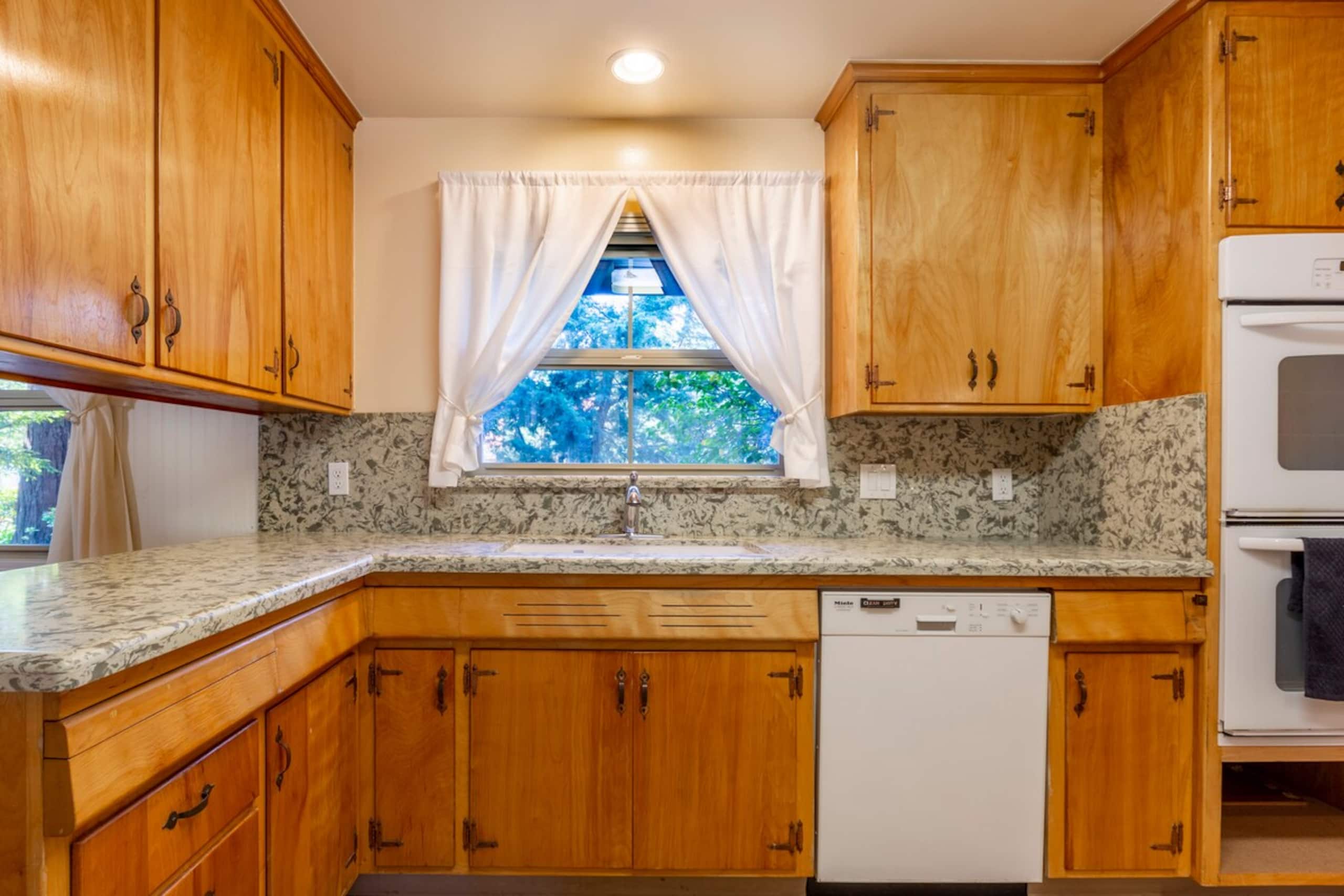 Mid-Century Elegance Beneath the Redwoods - Photo 8