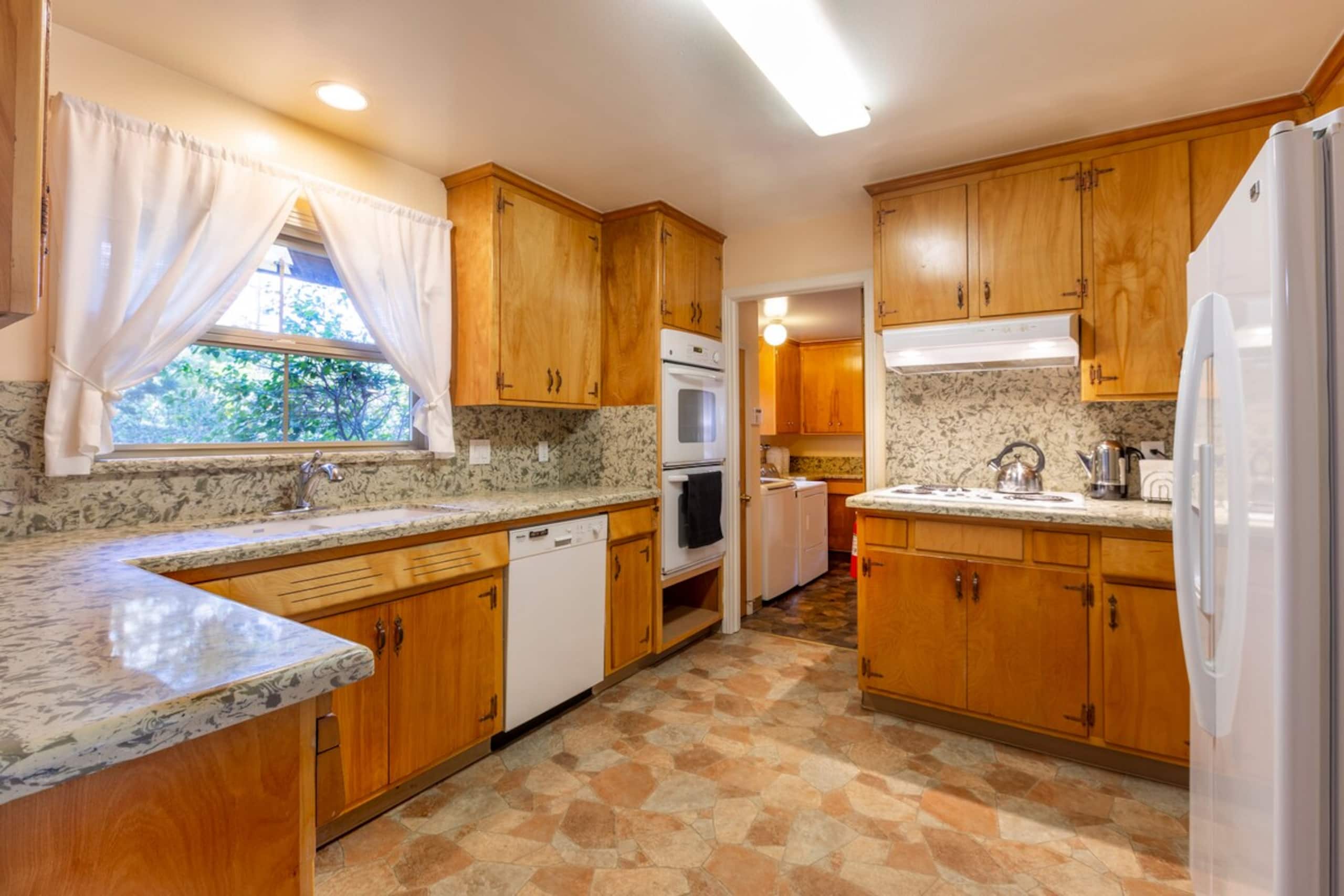 Mid-Century Elegance Beneath the Redwoods - Photo 7