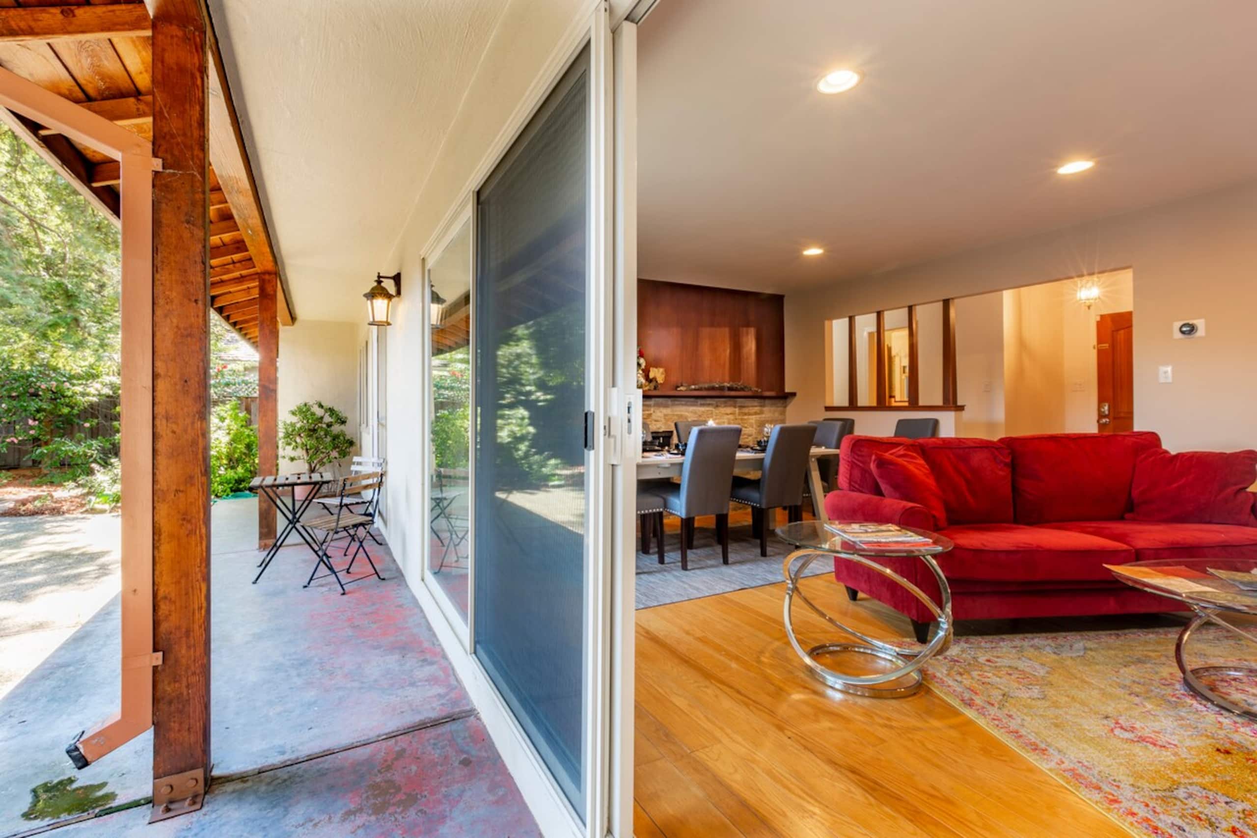 Mid-Century Elegance Beneath the Redwoods - Photo 4