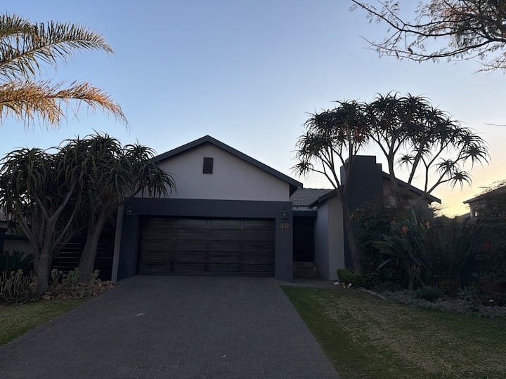 Stylish & Spacious Family Home - Tembisa