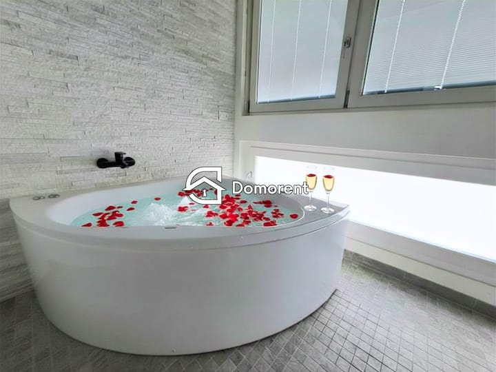 Luxury Jacuzzi Escape Poetto - By Domorent - Quartu Sant’Elena
