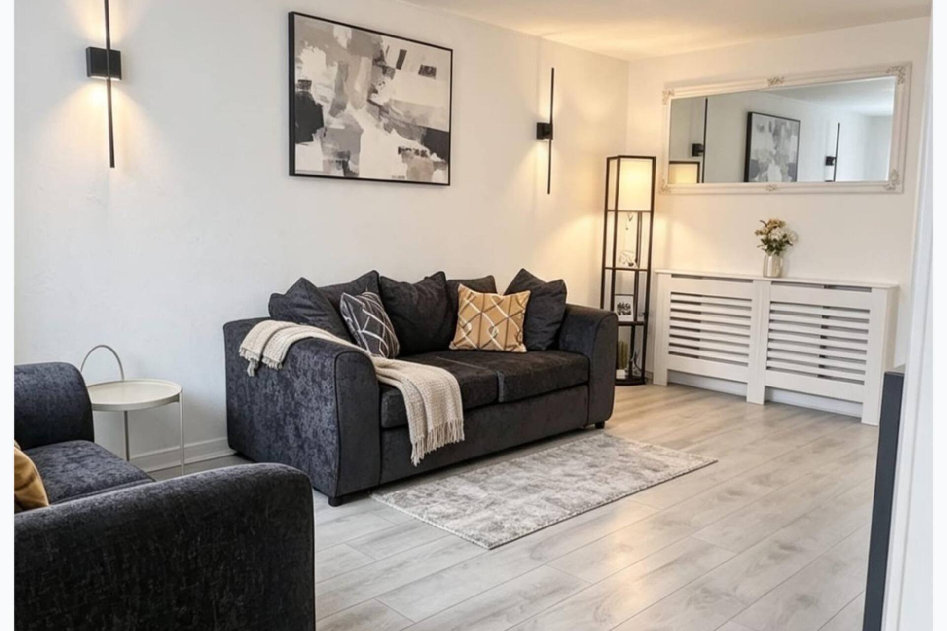 House - Sleeps 6 - Parking