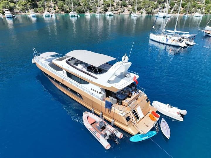 5 Kabinli Lüks Motoryat - Dalaman