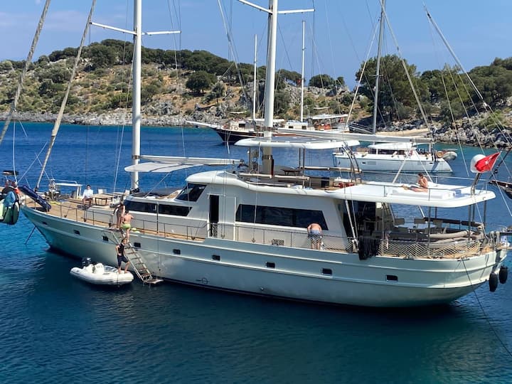 Göcek ÇıKışlı 5 Kabinli 10 Kişilik Lüks Gulet - Dalaman