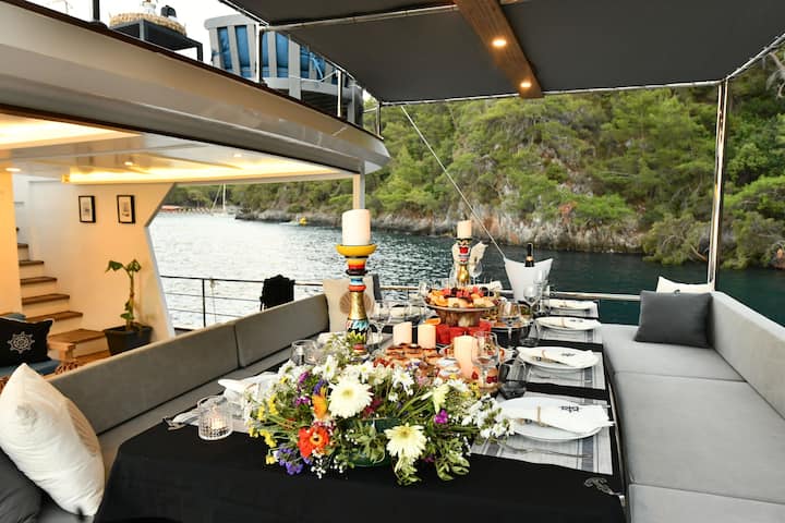 Fethiye Ve Göcek Koylarında 6 Kabinli Lüks Gulet - Fethiye