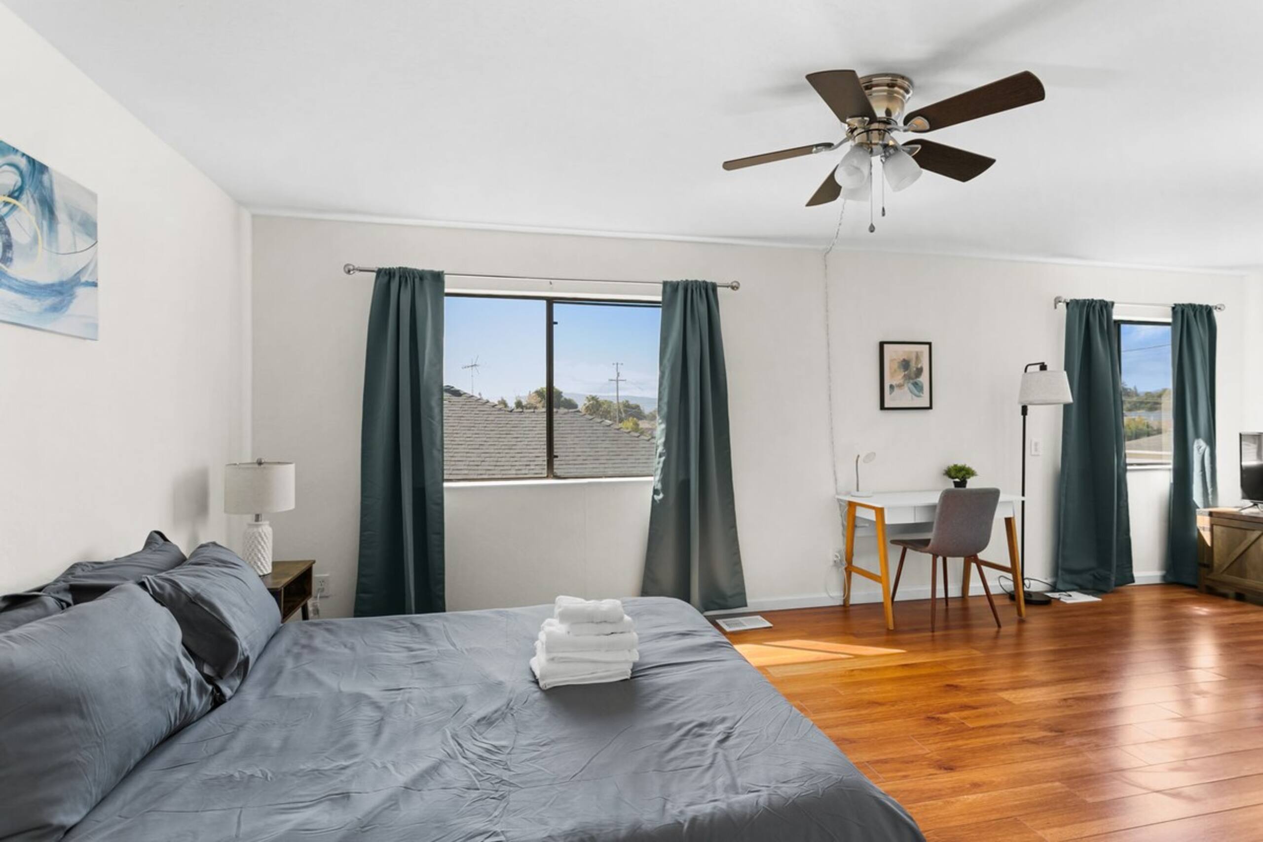 Business-Ready 5BD, Fast Wi-Fi, Few Mins to HQs - Photo 21