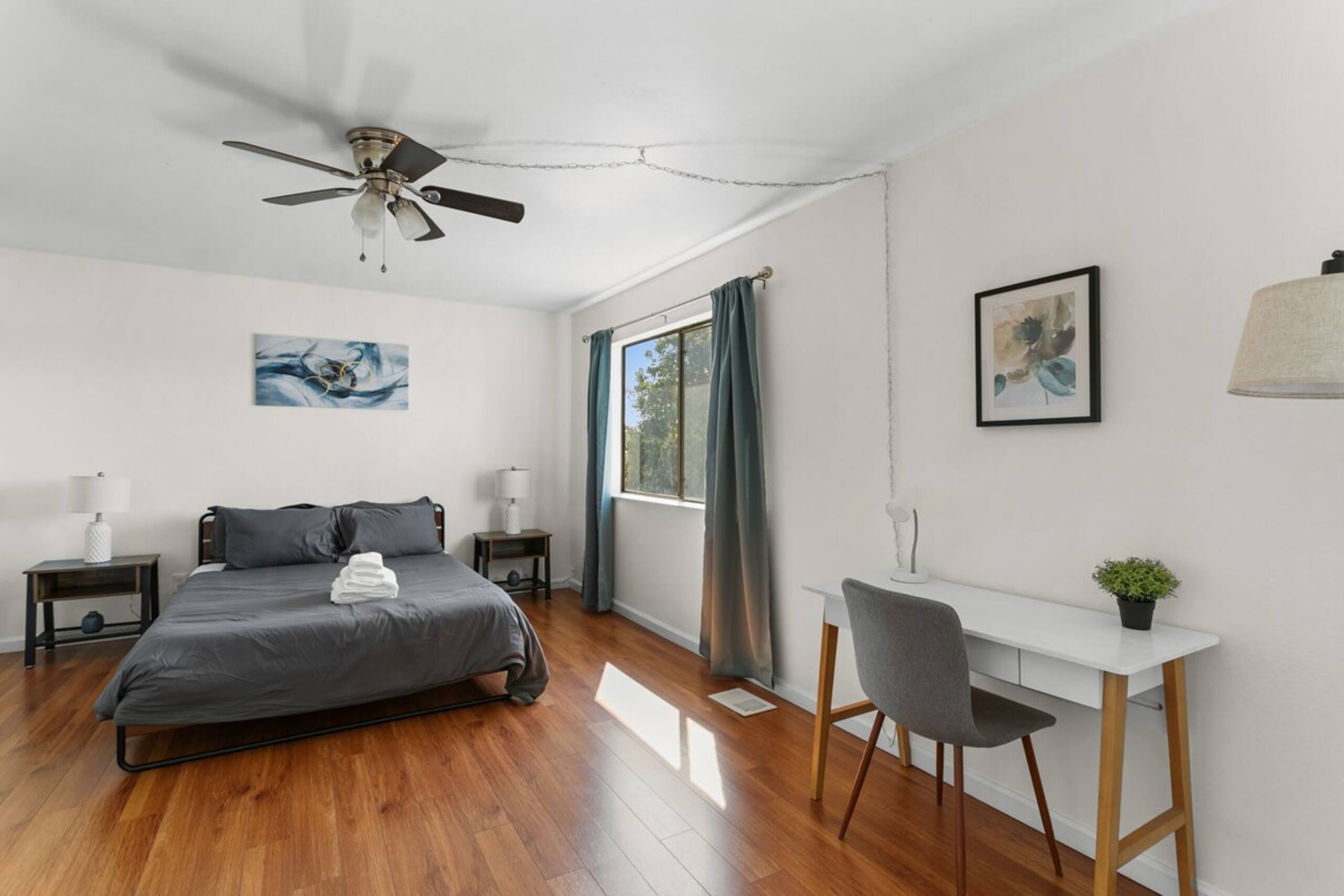 Business-Ready 5BD, Fast Wi-Fi, Few Mins to HQs - Photo 22