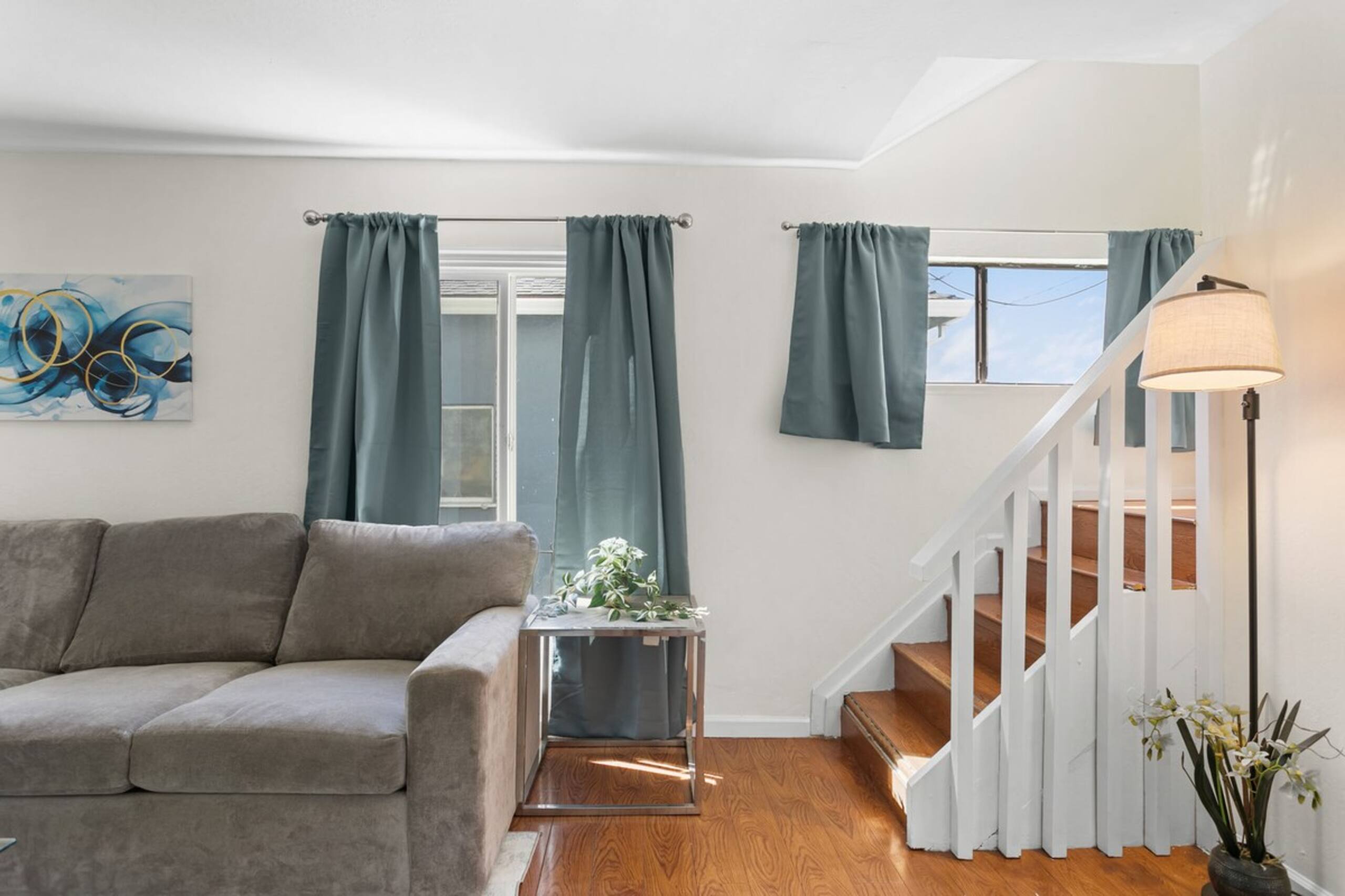Business-Ready 5BD, Fast Wi-Fi, Few Mins to HQs - Main photo