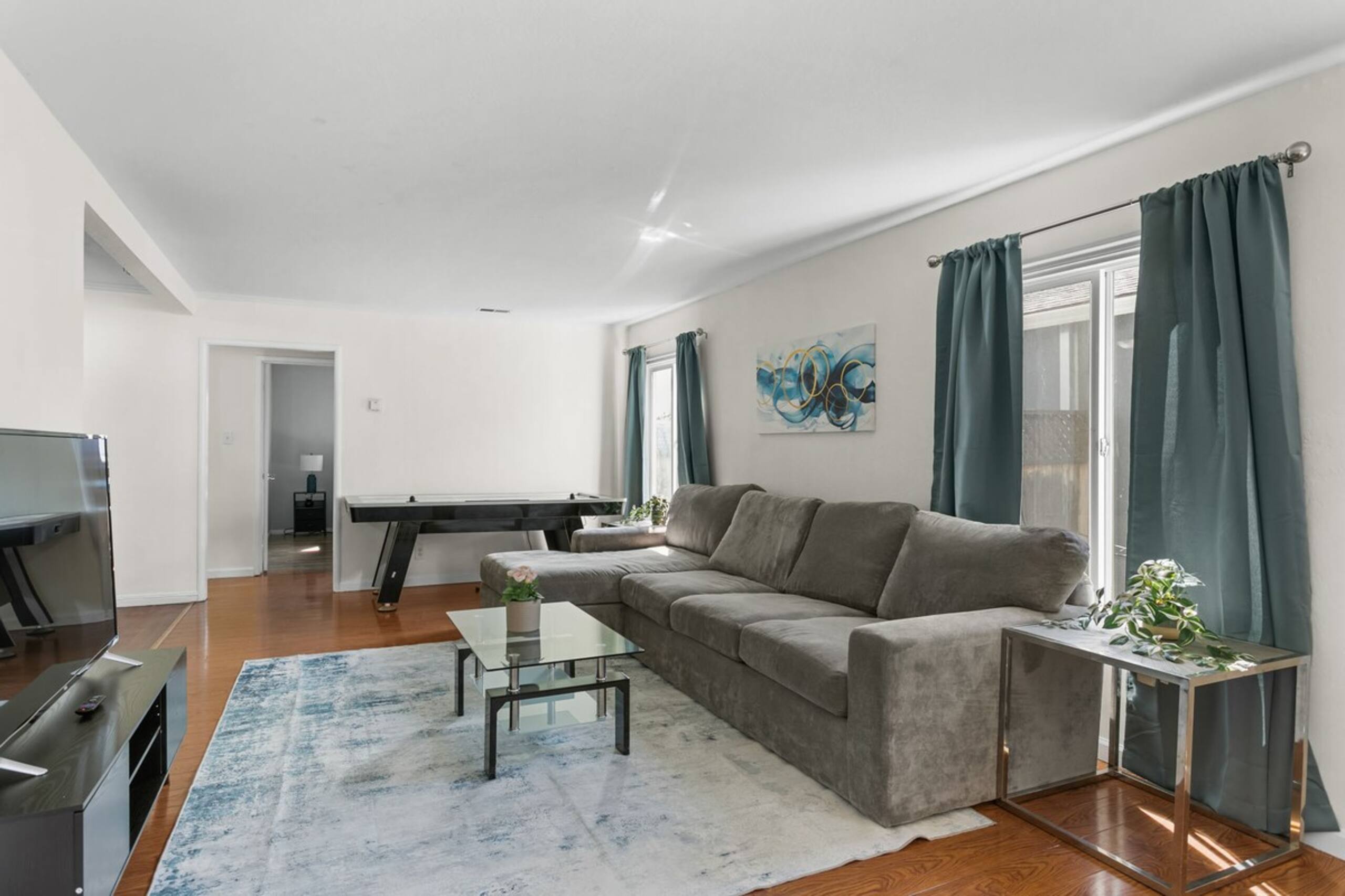 Business-Ready 5BD, Fast Wi-Fi, Few Mins to HQs - Photo 6