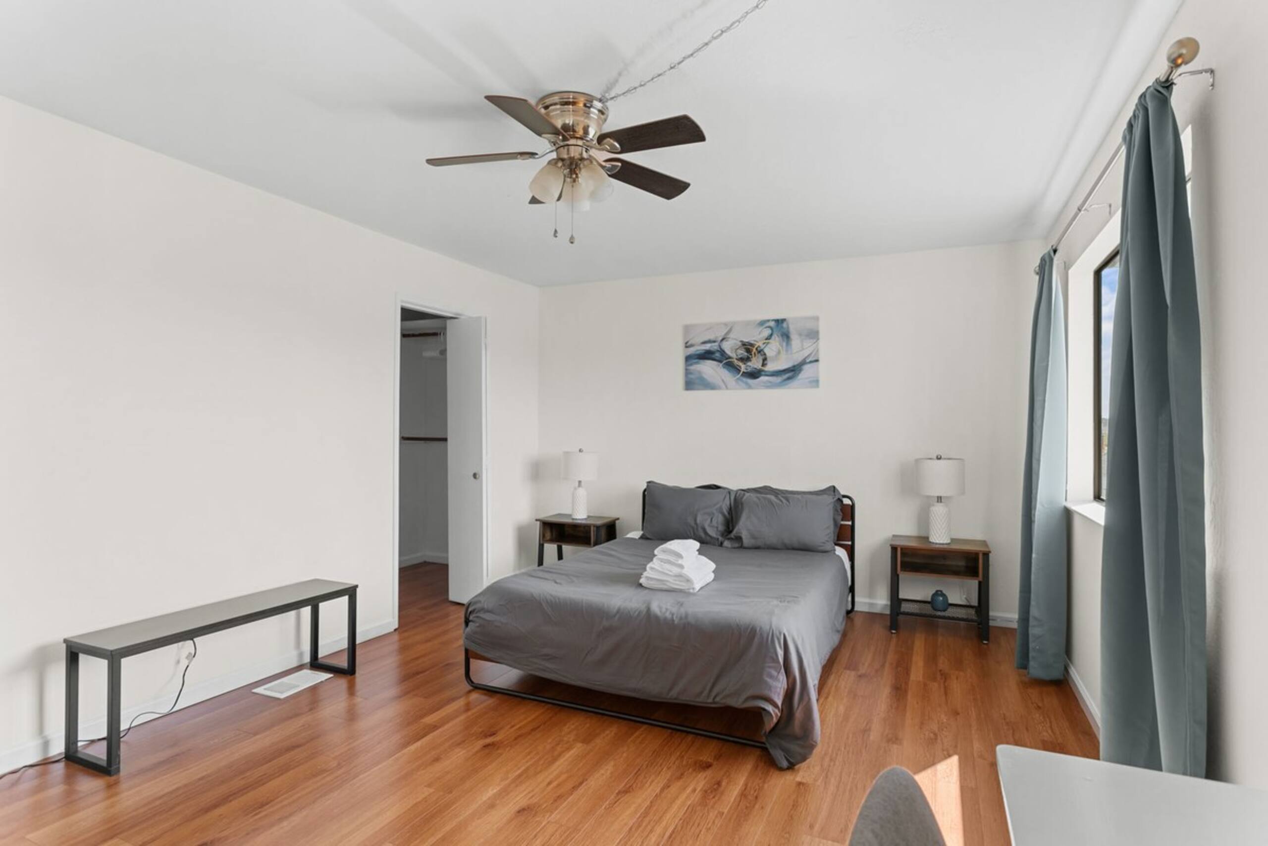 Business-Ready 5BD, Fast Wi-Fi, Few Mins to HQs - Photo 16