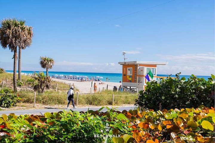 New! Condo W/ Sunset View -2br Pool & Beach Access - Hallandale Beach