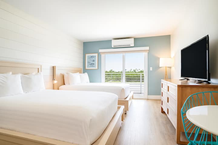 Two Balcony Rooms W/ Breakfast & Pool Access - Islamorada, FL