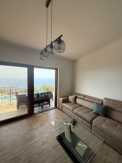 Top performing Airbnb: Salakovic Country Estate in Dobra Voda