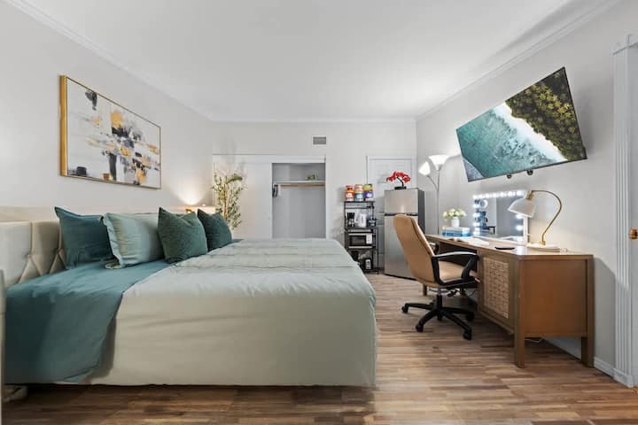 Private Studio W King Bed, Bathroom, 1 Parking - エルカホン, CA