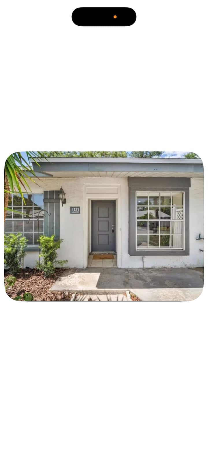 Cozy Stay Near St. Pete & Beaches - Pinellas Park, FL