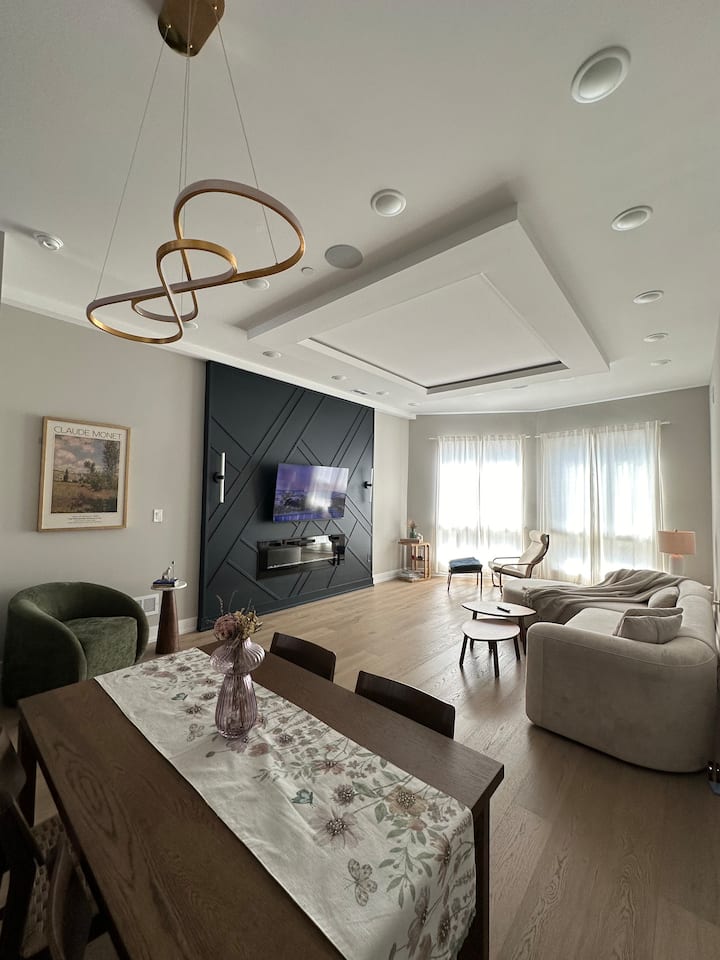 Modern City Townhouse With Rooftop Skyline Views - Camden, NJ