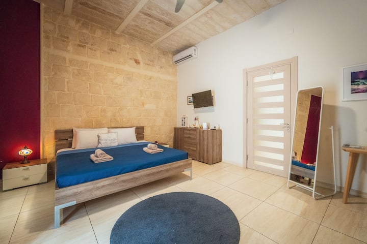 Casa Due Balli | 400-year Historic Valletta House - Malta