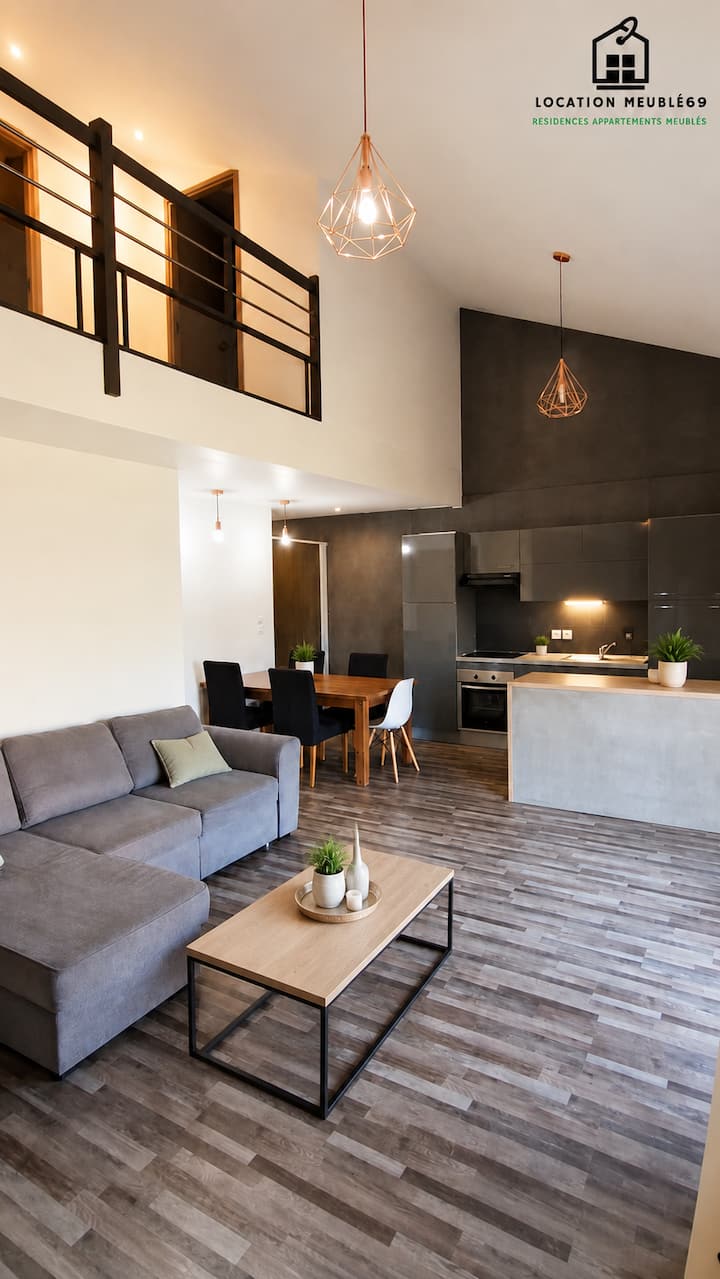 Loft Duplex 75m²  3 Ch, Terrasse, Parking, Clim - Saint-Priest
