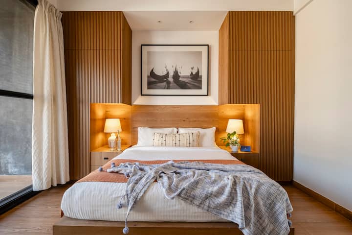 Bedroom 1 image 1