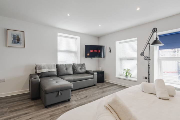 Regent Rd | Sofa Bed | Laundry Access | Parking - Guernsey