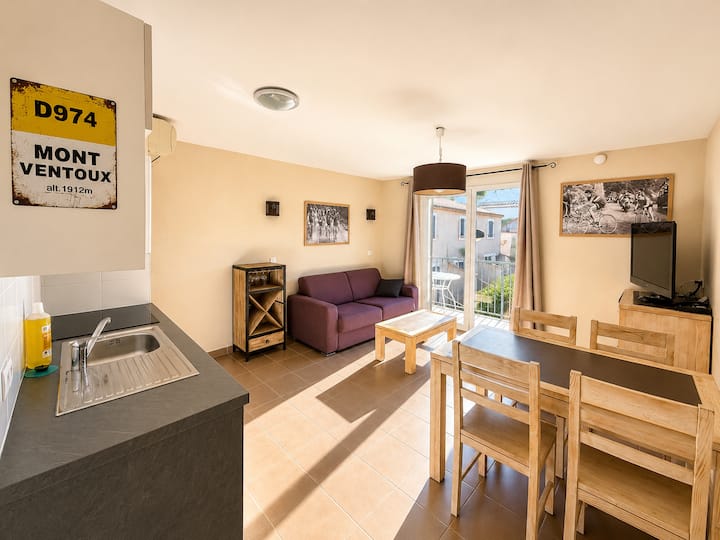 Appartement Avec Balcon Et Piscine à Malaucène - Malaucène