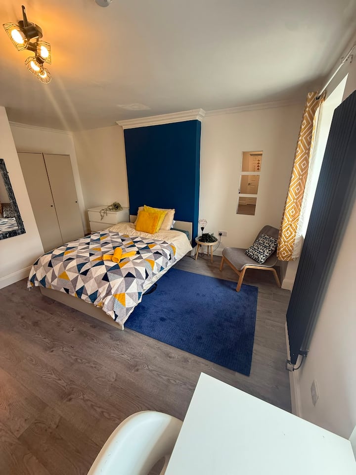 Modern Studio In The Heart Of Balbriggan - Skerries
