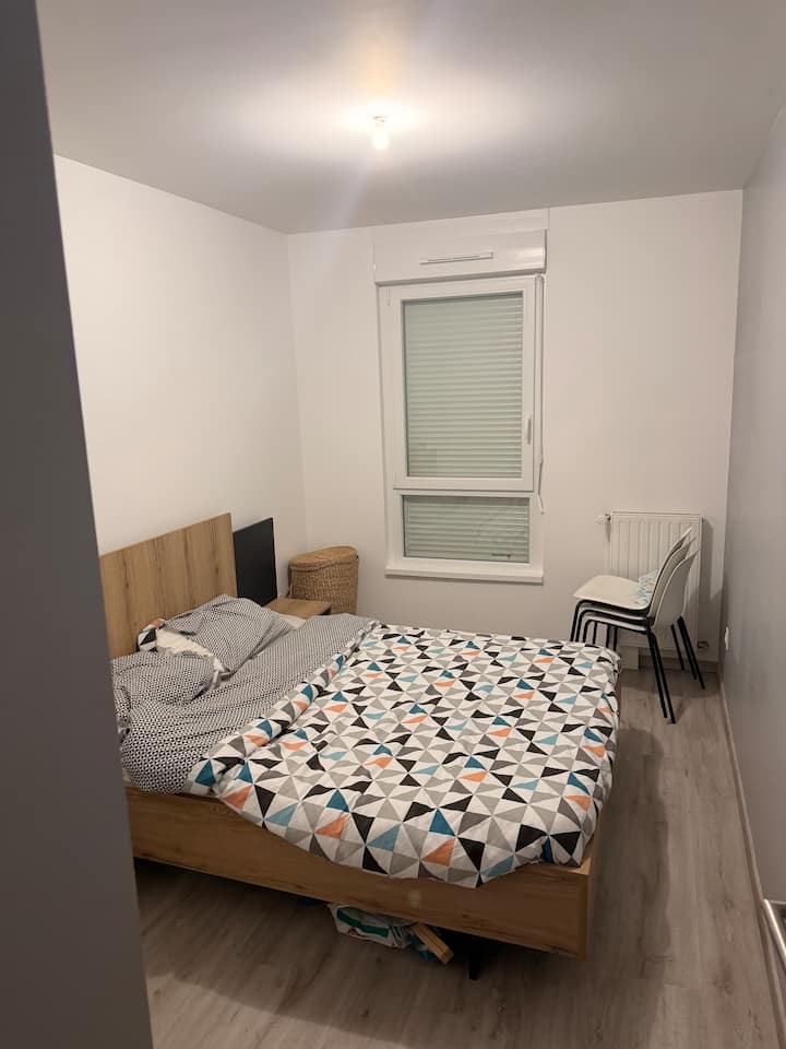 Chambre Pour Court Où Long Séjour. - Saint-Herblain