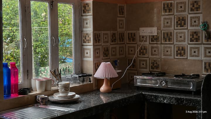 Kitchenette image 1